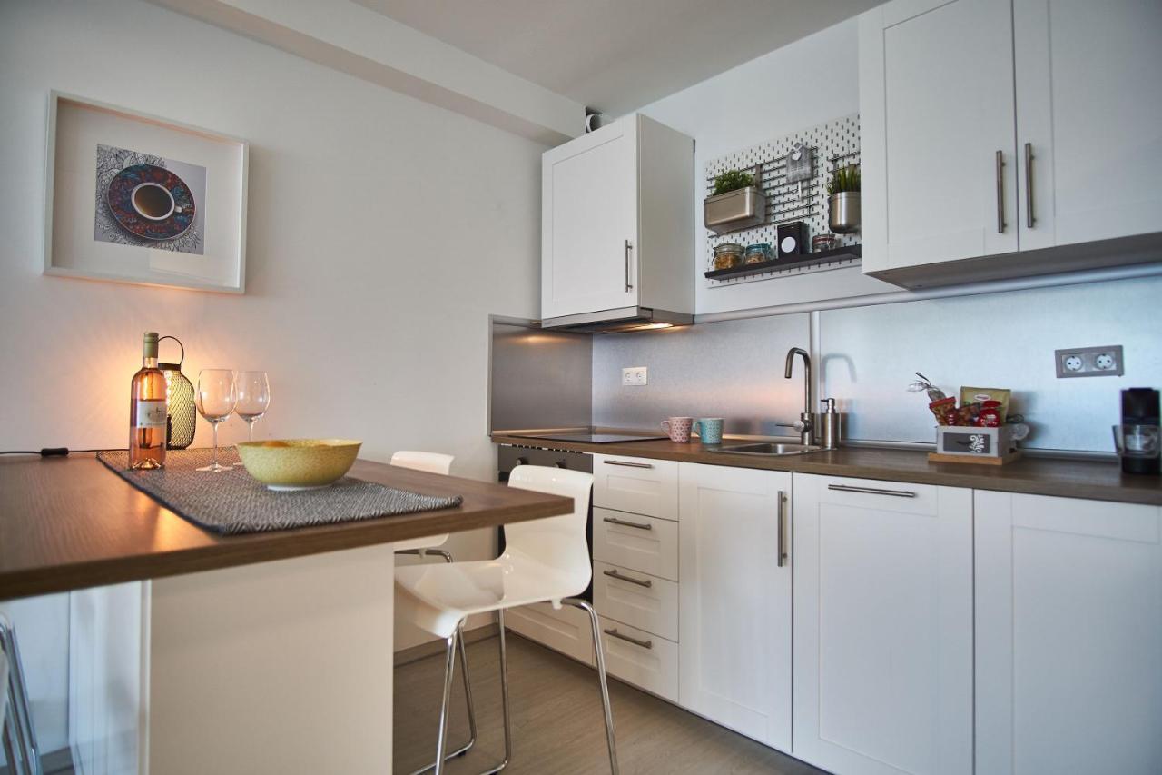 Catamaran Apartments - Hostaid Сиофок Екстериор снимка