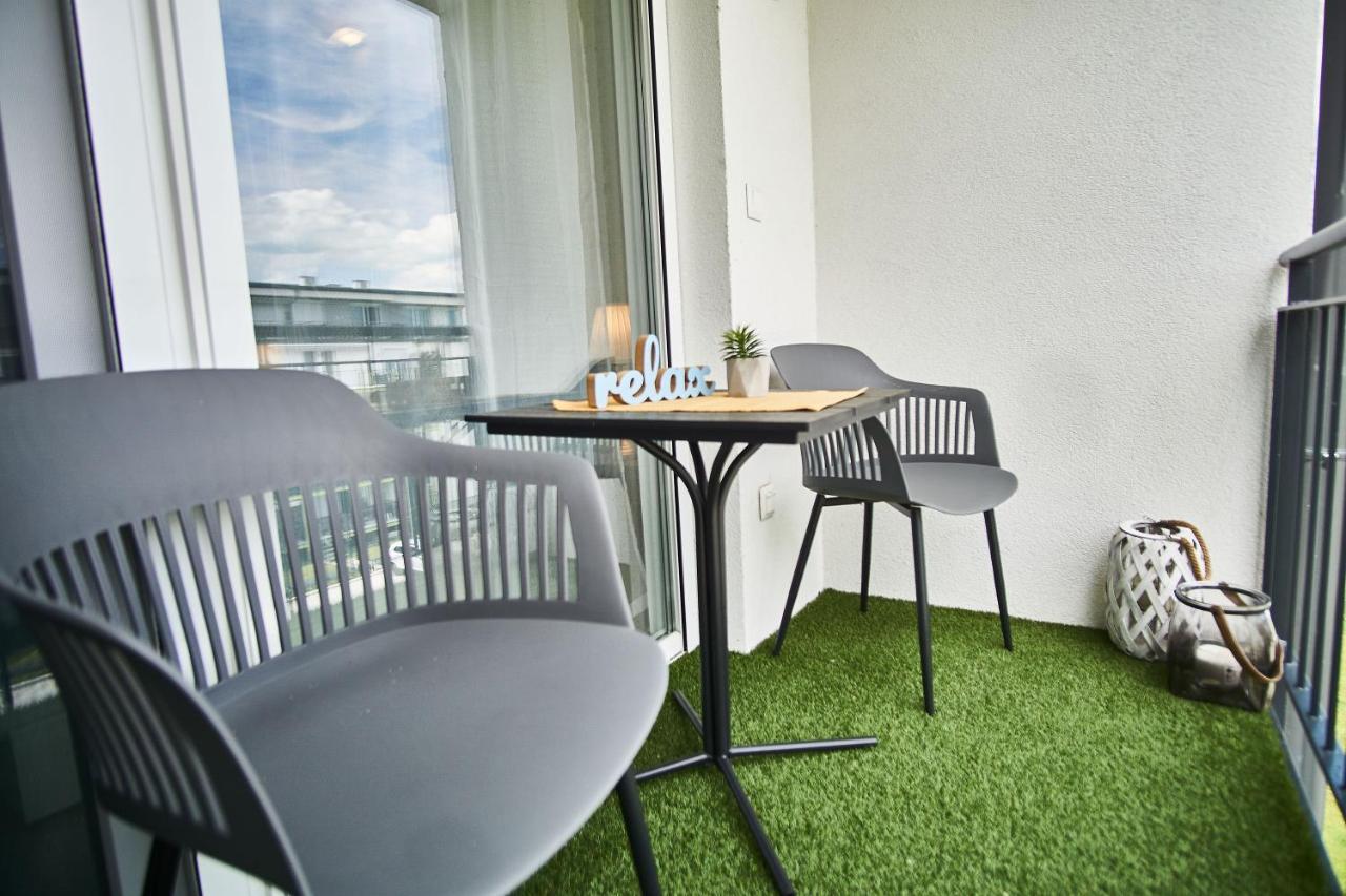 Catamaran Apartments - Hostaid Сиофок Екстериор снимка